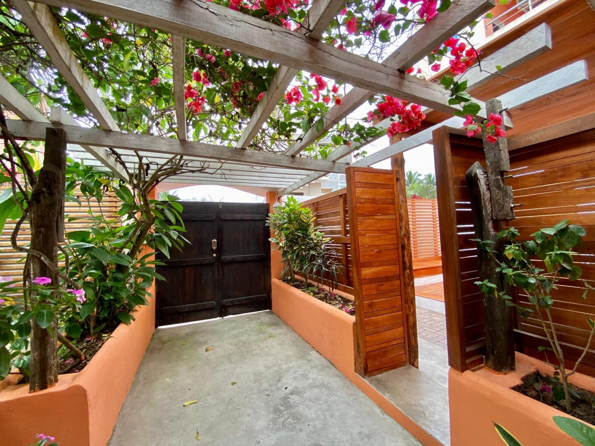 Torre Mar Galapagos Boutique Suites Puerto Ayora  Luaran gambar